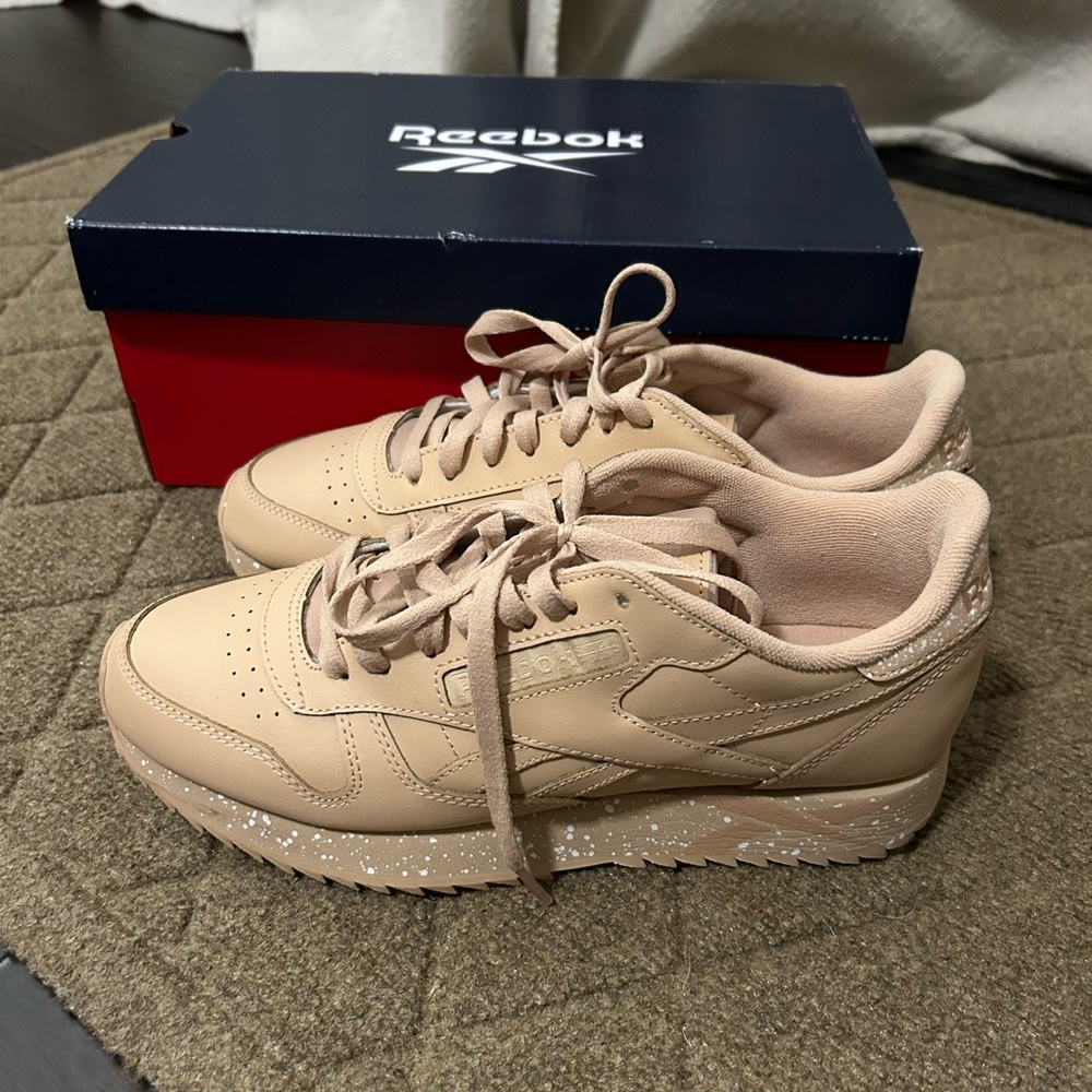 Reebok Classic Leather Ripple Men’s 8.5 Women’s 10 EUR 41 Sahara